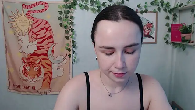 VeryVeryVeryShy  online show from 06/24/26, 05:50