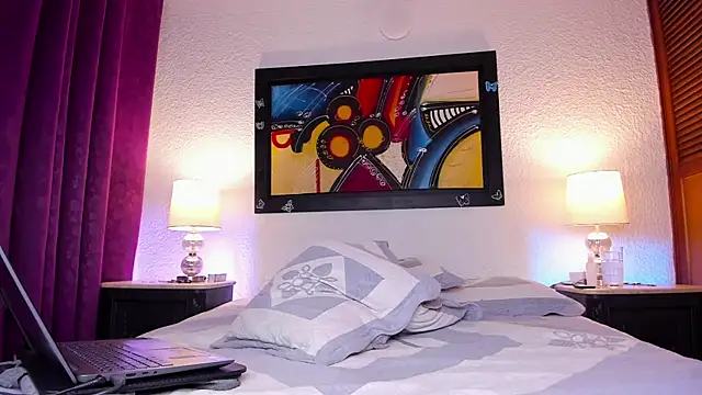 Zahra Elena online show from 02/17/25, 06:04