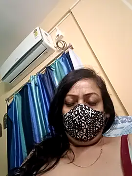 Snapshot of love_suman chatting on 02/21/26, 12:33 love suman online show from 02/21/26, 12:33