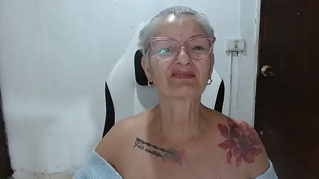 bety-cum2 online show from 02/24/26, 11:41