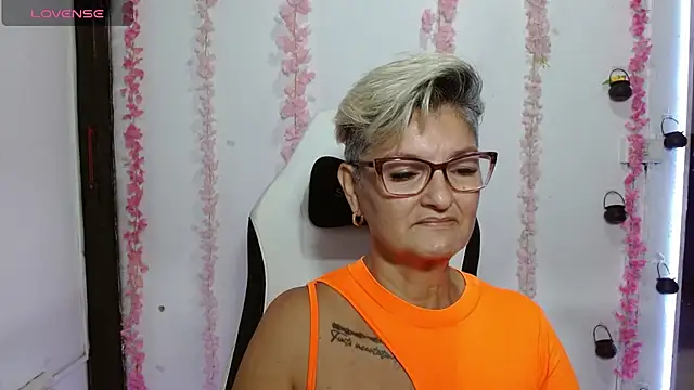 bety-cum2 online show from 06/28/26, 12:33