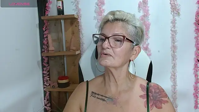 bety-cum2 online show from 07/26/26, 12:52