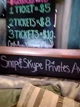 Snapshot of goddessnathalie1 chatting on 01/22/25, 02:04 goddessnathalie1 online show from 01/22/25, 02:04