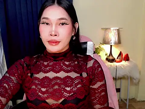 Ur Fantastic Lina online show from 12/03/25, 05:55