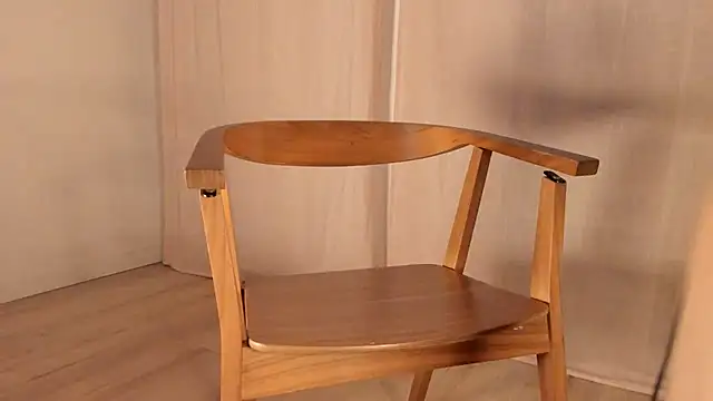 Snapshot of hee_jeen chatting on 03/15/25, 01:30 hee jeen online show from 03/15/25, 01:30