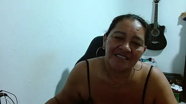 Snapshot of katia_mature chatting on 05/01/26, 04:50 katia mature online show from 05/01/26, 04:50