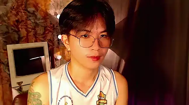 Snapshot of Sexy_Handsome_Drex chatting on 12/21/24, 11:22 Sexy Handsome Drex online show from 12/21/24, 11:22