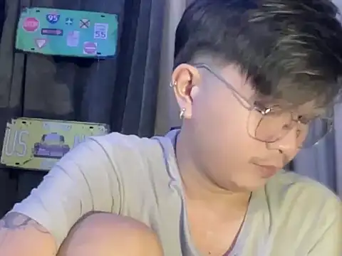 Snapshot of Sexy_Handsome_Drex chatting on 03/09/26, 02:10 Sexy Handsome Drex online show from 03/09/26, 02:10