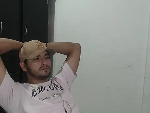 Snapshot of kylian_07 chatting on 11/06/25, 02:23 kylian 07 online show from 11/06/25, 02:23