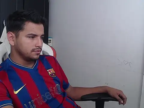 Snapshot of kylian_07 chatting on 02/25/26, 05:22 kylian 07 online show from 02/25/26, 05:22