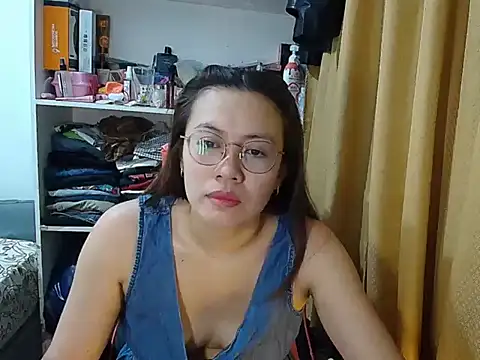 Snapshot of crizzybel chatting on 01/19/26, 05:00 crizzybel online show from 01/19/26, 05:00