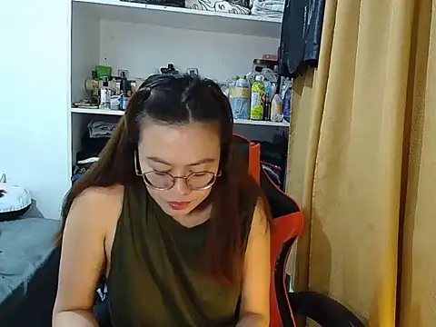 Snapshot of crizzybel chatting on 03/05/26, 07:10 crizzybel online show from 03/05/26, 07:10