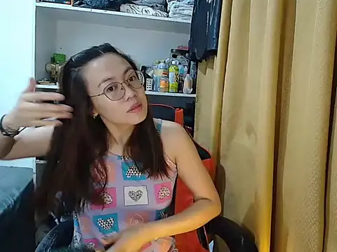 Snapshot of crizzybel chatting on 03/06/26, 06:37 crizzybel online show from 03/06/26, 06:37