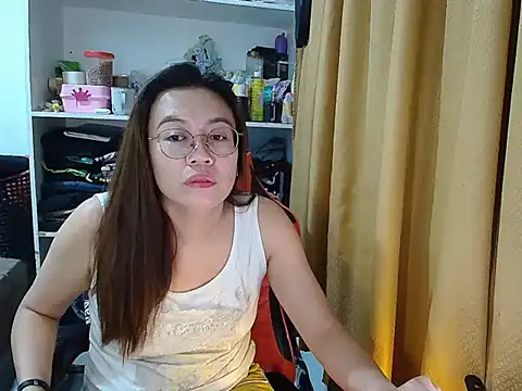 Snapshot of crizzybel chatting on 03/21/26, 02:09 crizzybel online show from 03/21/26, 02:09