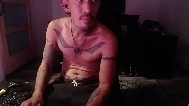 Snapshot of inc25cb@xh chatting on 12/01/25, 08:41 inc25cbxh online show from 12/01/25, 08:41