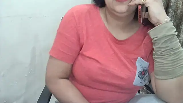 Zoya Varma004 online show from 01/24/25, 08:55