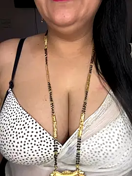 Zoya Varma004 online show from 10/12/25, 06:56