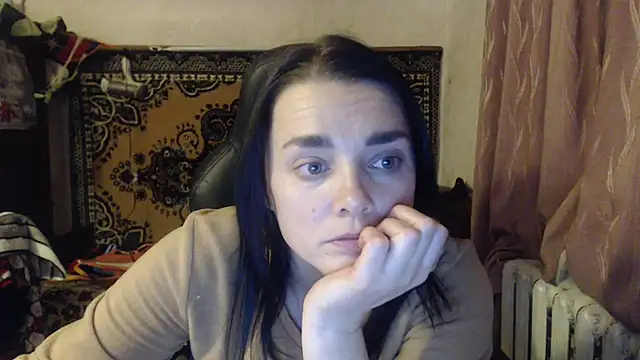 Snapshot of AlisaLaDiva chatting on 12/13/24, 08:47 AlisaLaDiva online show from 12/13/24, 08:47