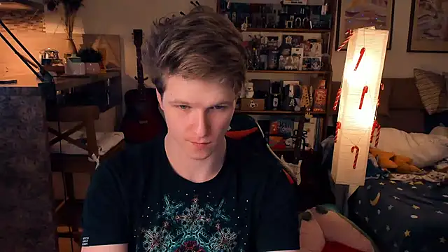 Snapshot of Breston_Sweet chatting on 12/04/24, 09:24 Breston Sweet online show from 12/04/24, 09:24