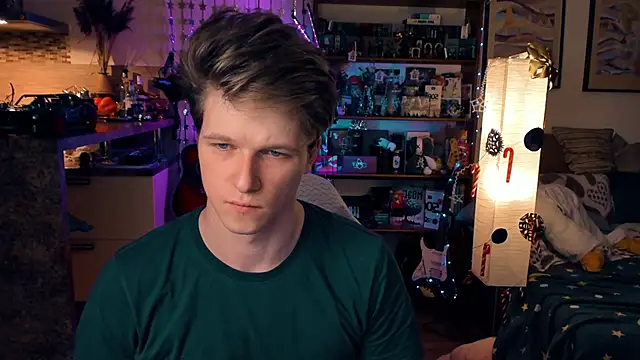 Snapshot of Breston_Sweet chatting on 12/14/24, 05:47 Breston Sweet online show from 12/14/24, 05:47