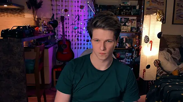 Snapshot of Breston_Sweet chatting on 12/16/24, 04:27 Breston Sweet online show from 12/16/24, 04:27