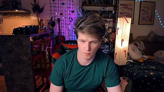 Snapshot of Breston_Sweet chatting on 12/18/24, 08:14 Breston Sweet online show from 12/18/24, 08:14