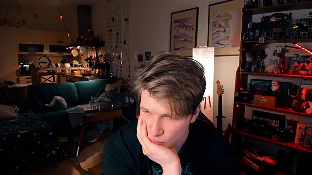 Snapshot of Breston_Sweet chatting on 01/02/25, 10:11 Breston Sweet online show from 01/02/25, 10:11