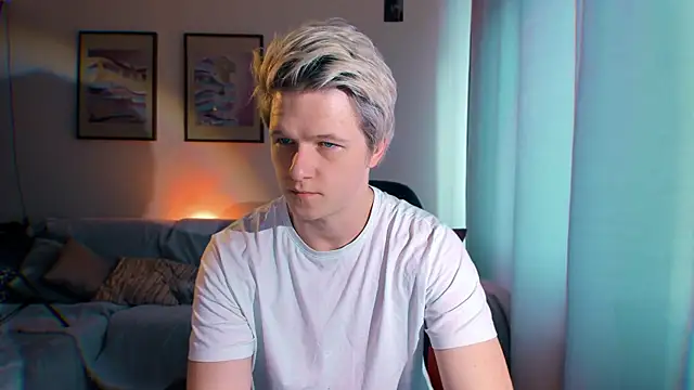 Snapshot of Breston_Sweet chatting on 09/13/25, 12:05 Breston Sweet online show from 09/13/25, 12:05