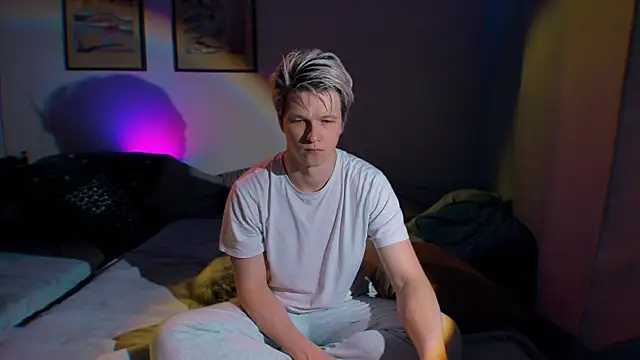 Snapshot of Breston_Sweet chatting on 09/15/25, 06:08 Breston Sweet online show from 09/15/25, 06:08