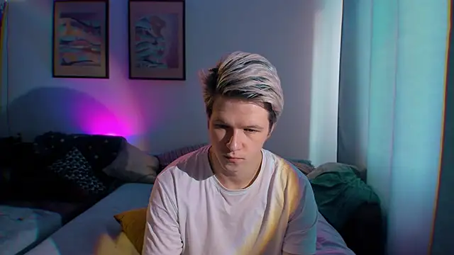 Snapshot of Breston_Sweet chatting on 09/17/25, 02:41 Breston Sweet online show from 09/17/25, 02:41