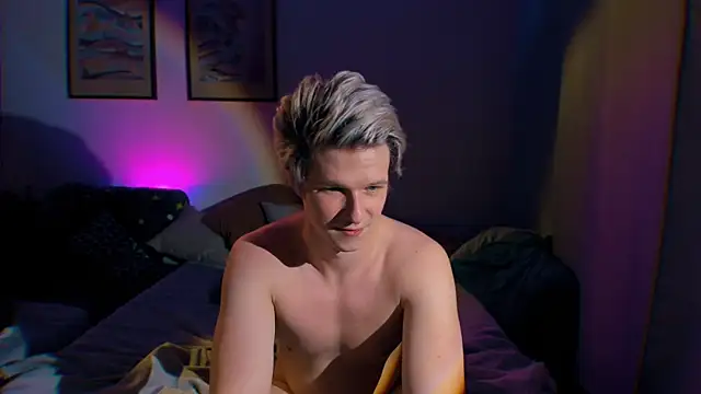 Snapshot of Breston_Sweet chatting on 09/19/25, 07:47 Breston Sweet online show from 09/19/25, 07:47