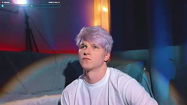 Snapshot of Breston_Sweet chatting on 11/24/25, 08:25 Breston Sweet online show from 11/24/25, 08:25