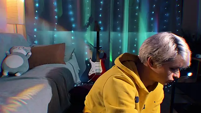 Snapshot of Breston_Sweet chatting on 12/14/25, 08:20 Breston Sweet online show from 12/14/25, 08:20