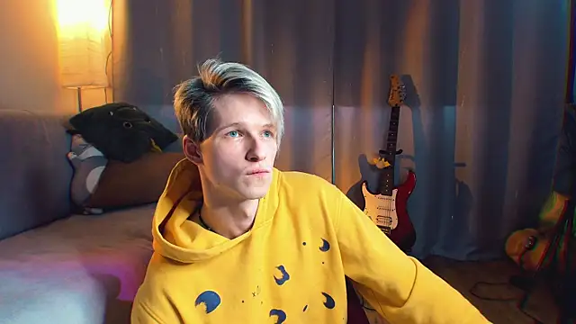 Snapshot of Breston_Sweet chatting on 02/17/26, 02:13 Breston Sweet online show from 02/17/26, 02:13