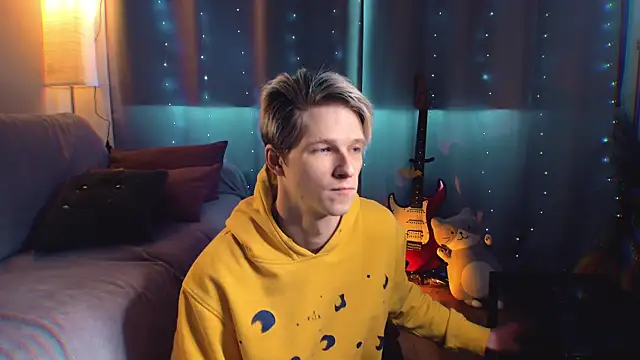 Snapshot of Breston_Sweet chatting on 03/04/26, 09:04 Breston Sweet online show from 03/04/26, 09:04