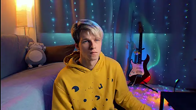 Snapshot of Breston_Sweet chatting on 03/17/26, 08:28 Breston Sweet online show from 03/17/26, 08:28