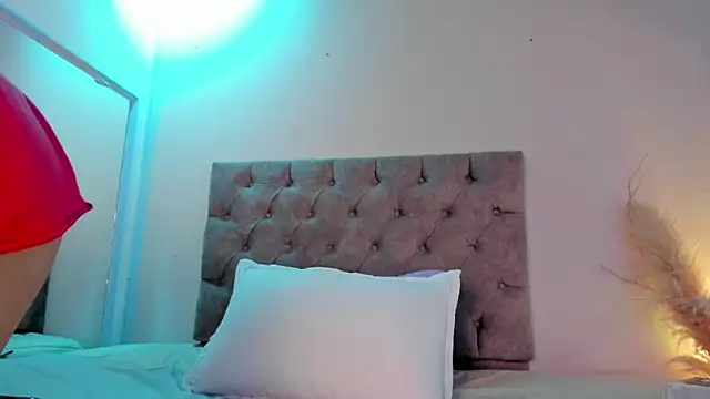 isa kiss online show from 02/05/26, 12:21