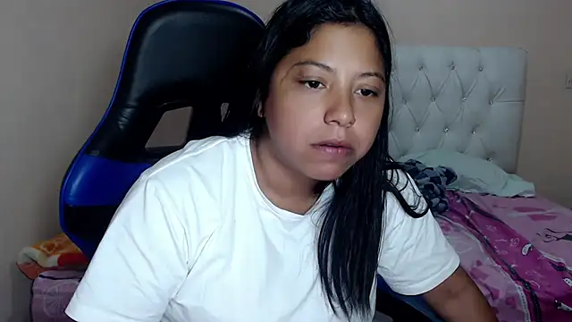 Leylafourniert online show from 11/29/25, 07:39