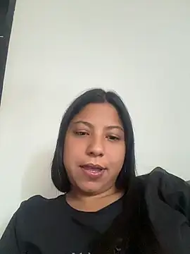 Snapshot of Leylafourniert chatting on 05/16/26, 07:23 Leylafourniert online show from 05/16/26, 07:23
