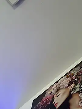 Snapshot of newMichelle chatting on 05/18/26, 06:52 newMichelle online show from 05/18/26, 06:52