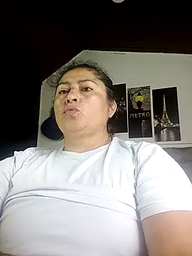 Snapshot of Keyla01_ chatting on 04/23/26, 06:32 Keyla01 online show from 04/23/26, 06:32