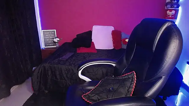 lulubigtitts1 online show from 12/14/24, 04:23