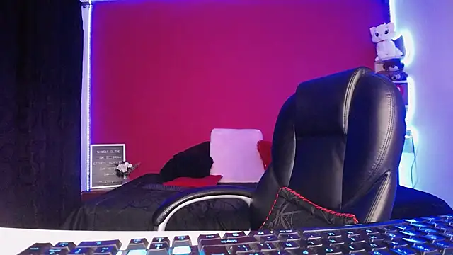 lulubigtitts1 online show from 12/17/24, 04:23