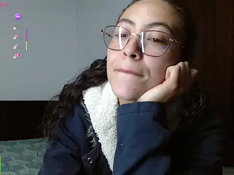 Olivia Bright online show from 05/17/26, 12:30