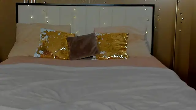 Snapshot of mailymilf chatting on 11/19/25, 03:01 mailymilf online show from 11/19/25, 03:01