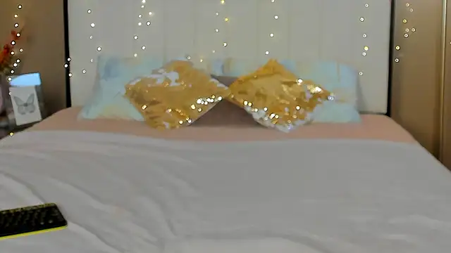 Snapshot of mailymilf chatting on 11/30/25, 01:15 mailymilf online show from 11/30/25, 01:15