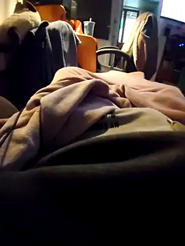 Snapshot of anonymus9006 chatting on 01/15/26, 02:43 anonymus9006 online show from 01/15/26, 02:43