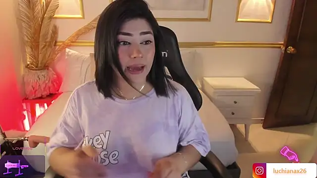 lucy26  online show from 02/13/25, 02:23