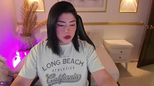 lucy26  online show from 02/21/25, 02:17