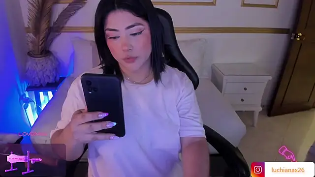 lucy26  online show from 02/26/25, 05:20